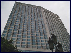 White Swan Hotel, the only highrise building on Shamian Island.It has a waterfall inside the lobby. It has 34 floors and was built in 1980, at the moment the second tallest building in Guangzhou.